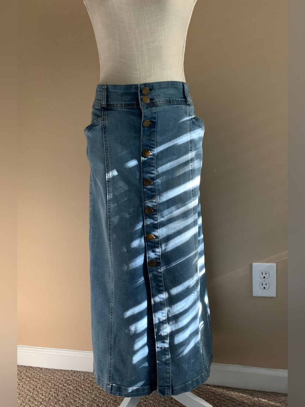 Women’s Button Down Maxi Denim Skirt